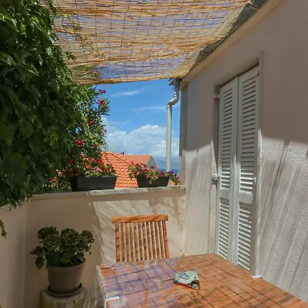 Tonka Apartman *