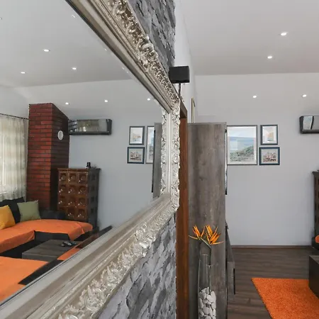 Tonka Apartman Supetar
